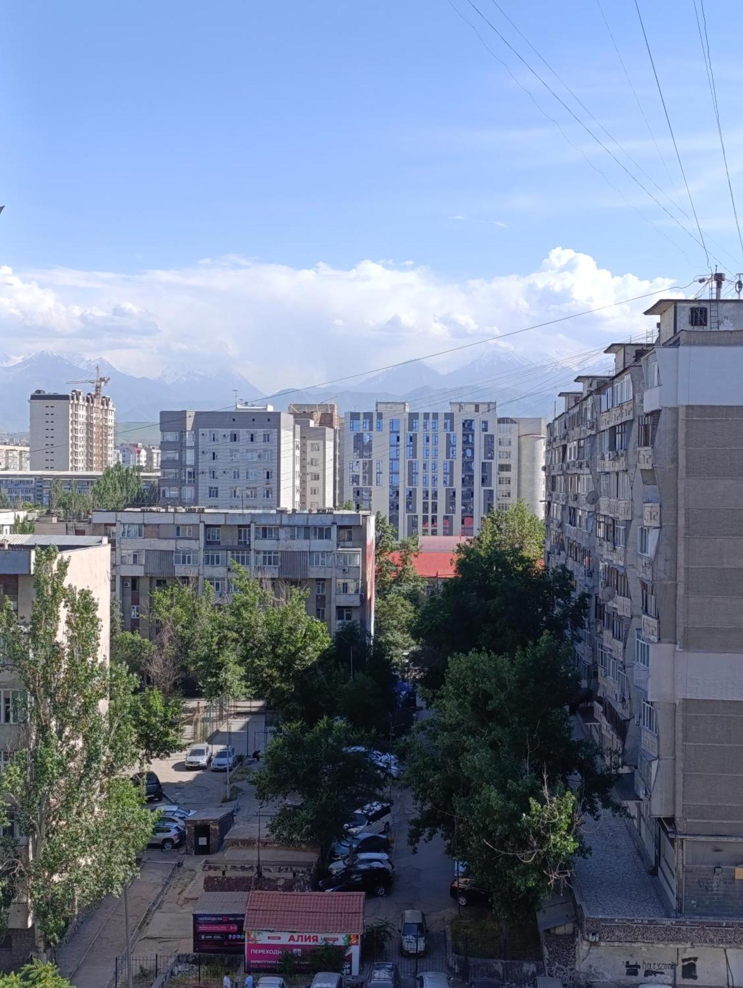 Aura On Abdrahmanova 145 Bishkek Exterior foto